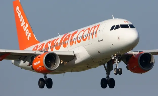  Η EasyJet ακυρώνει πακέτα διακοπών στη Ρόδο