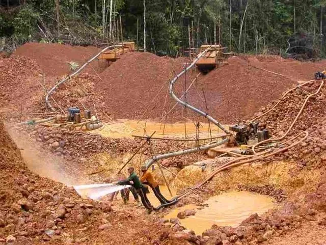 Mega Deal: Πρόταση εξαγοράς της Anglo American από BHP αντί 34 δισ. δολ 