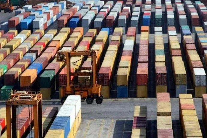 Μειωμένο κατά 14,3% το έλλειμμα του εμπορικού ισοζυγίου τον Απρίλιο