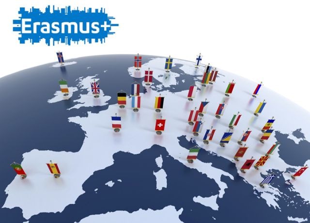 Διπλάσια χρηματοδότηση για το Erasmus ετοιμάζει η Ευρωπαϊκή Επιτροπή