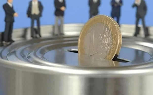Σταθεροποιείται η ισοτιμία ευρώ και δολαρίου