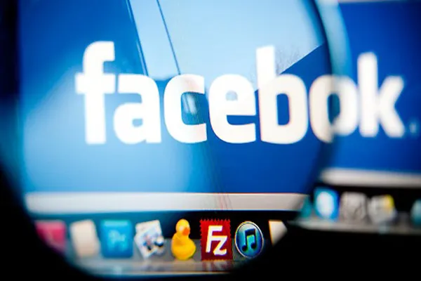 Facebook και Google κυριαρχούν στην ψηφιακή διαφήμιση
