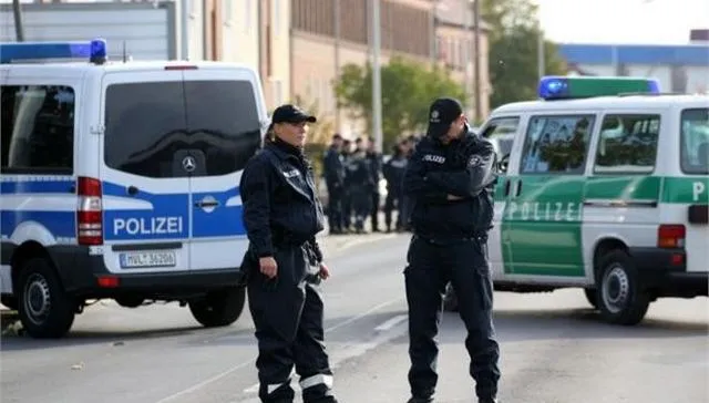 Spiegel: Πάνω από 50 πιθανώς επικίνδυνοι ισλαμιστές παραμένουν στη Γερμανία