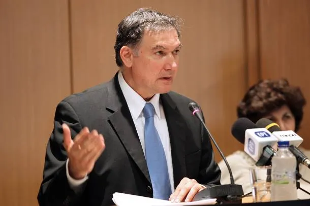 Politico: Eρωτήματα για τη δικαιοσύνη μετά την καταδίκη Γεωργίου