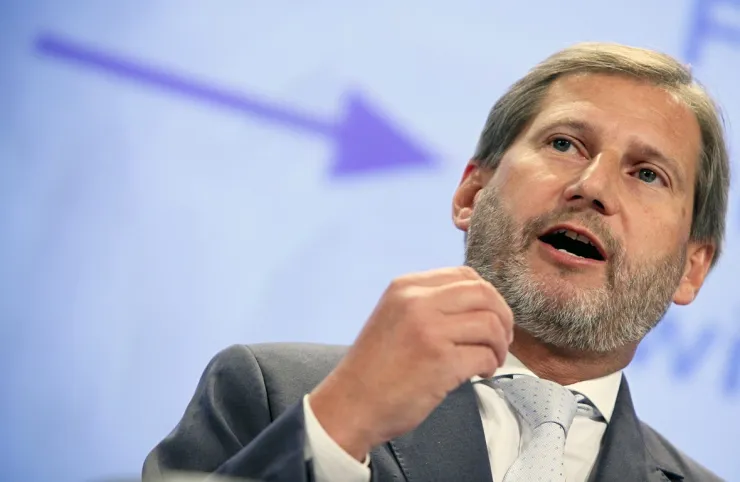 Γιοχάνες Χαν: «Η Ουκρανία θα χρειαστεί μεταπολεμικά ένα “Σχέδιο Μάρσαλ” για να ανακάμψει»