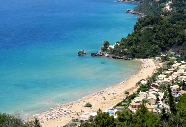 Στις 12 καλύτερες παραλίες του κόσμου και μια ελληνική!