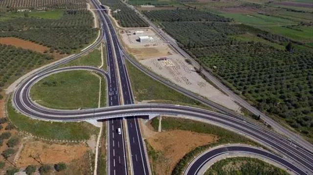 Παραδόθηκε στην κυκλοφορία το νέο τμήμα της Ιόνιας Οδού