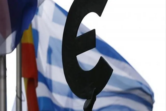 Εκλογές και Grexit «βλέπει» το Economist