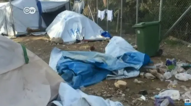 Η DW στον καταυλισμό της Σάμου: Άσχημες συνθήκες και σκουπίδια παντού