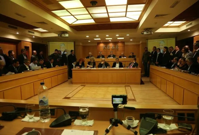 Έκτακτο συνέδριο της ΚΕΔΕ για τους συμβασιούχους