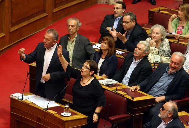 Ερευνα για «κοριούς» στα τηλέφωνα του ΚΚΕ