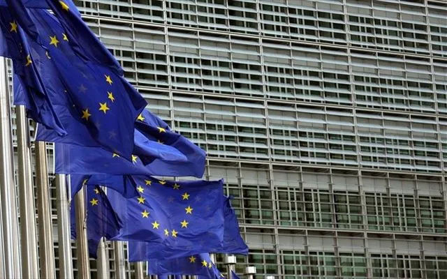 Κομισιόν: Τρίμηνη παράταση στους ελέγχους στα εσωτερικά σύνορα του Σένγκεν