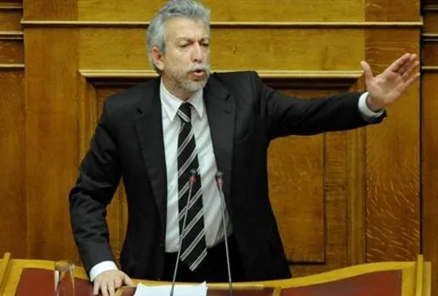 Βαριές «καμπάνες» για βανδαλισμούς μνημείων