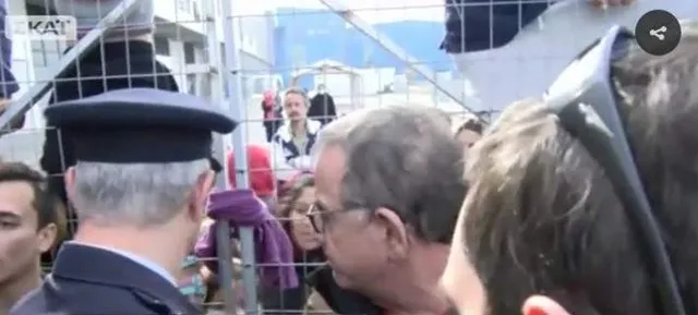 Επεισόδια στο Ελληνικό, ανεπιθύμητος ο Μουζάλας