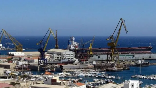 Ναυπηγεία Νεωρίου Σύρου: Ξεκίνησε η αποπληρωμή των δεδουλευμένων στους εργαζόμενους