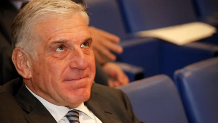 Κάνουν «φύλλο και φτερό» ακίνητα και λογαριασμούς του Παπαντωνίου
