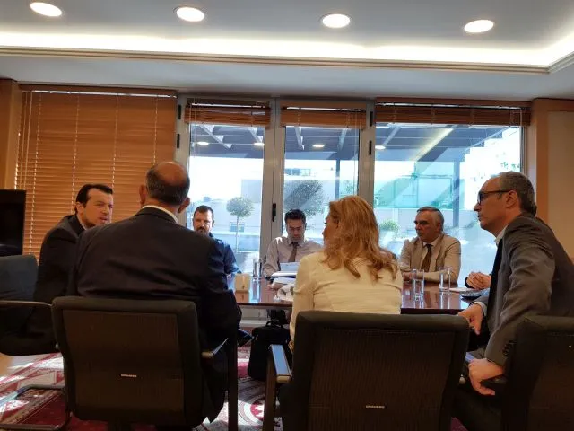 Υπεγράφη η σύμβαση μεταξύ Δημοσίου και Hellas SAT
