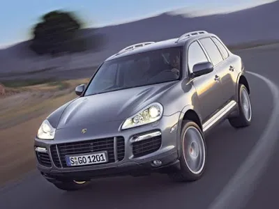 Κίνα: Προς ανάκληση 42.070 οχημάτων Porsche