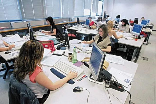 Προσλήψεις 100 εποχικών στο δημόσιο
