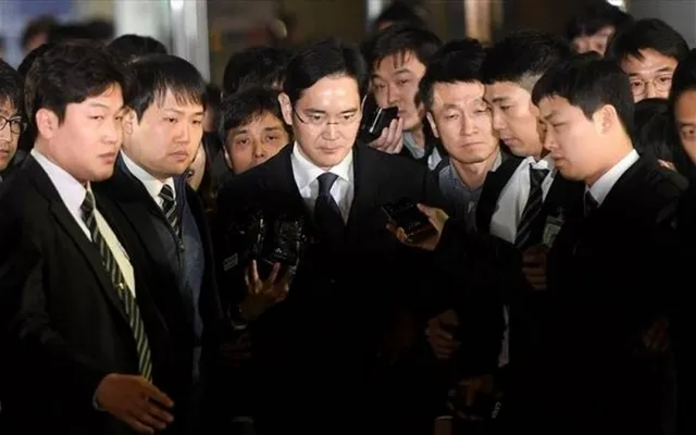 Στον ανακριτή ο «εγκέφαλος» της Samsung