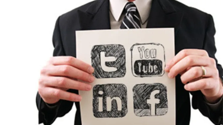 Γερμανία: Έρχονται «καμπάνες» για γνωστά social media