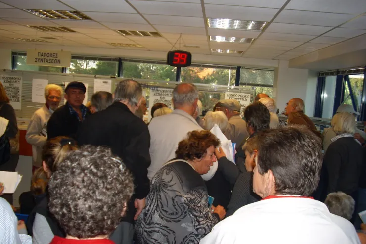 Έξοδος χωρίς όριο ηλικίας για 15.000 ασφαλισμένους