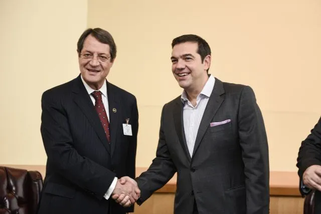 Συνάντηση Τσίπρα - Αναστασιάδη στο περιθώριο της Συνόδου του Ευρωπαϊκού Συμβουλίου