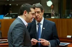 Πυρετός για το Κυπριακό, Τσίπρας με πολιτικούς αρχηγούς - Κλειδί με Τουρκία το θέμα των εγγυήσεων