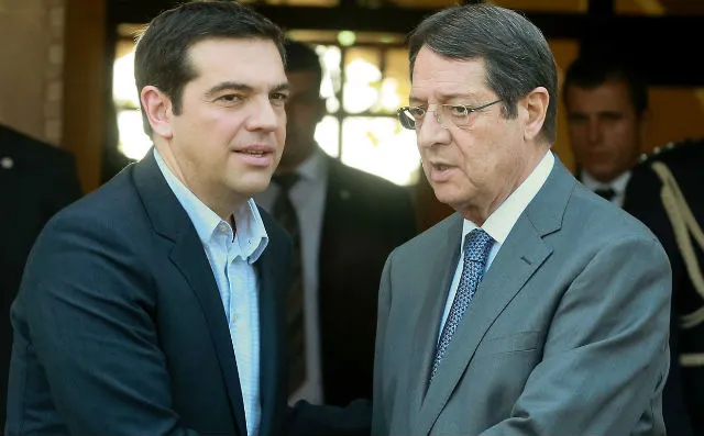 Τσίπρας με πολιτικούς αρχηγούς για το Κυπριακό, πυρετός διαβουλεύσεων
