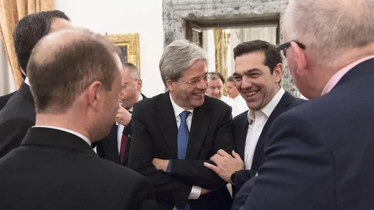 Οι ευρωσοσιαλιστές στηρίζουν την Ελλάδα για τις συλλογικές διαπραγματεύσεις