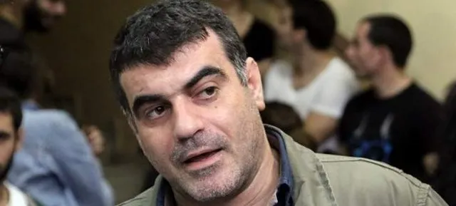 Στο αυτόφωρο ο Βαξεβάνης μετά από μήνυση της οικογένειας Στουρνάρα