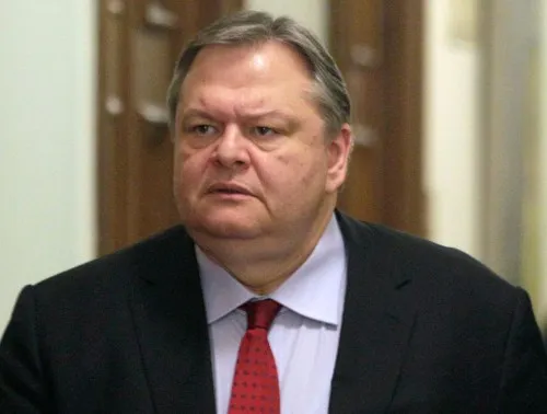 Βενιζέλος: Ο Τσίπρας λέει παιδαριώδη ψέματα με καταπληκτική άνεση