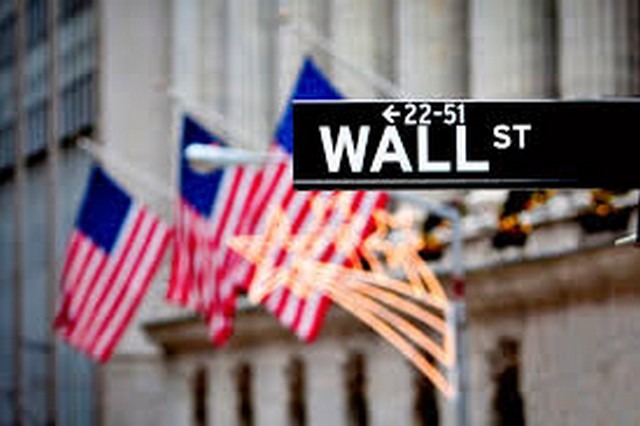 Προσπάθεια αντίδρασης στην Wall Street 