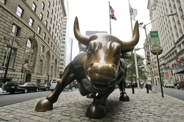 «Ανώμαλη προσγείωση» στη Wall Street λόγω Τραμπ