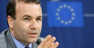 Βέμπερ: Ο άξονας Μακρόν-Όρμπαν μου στέρησε την προεδρία της Κομισιόν