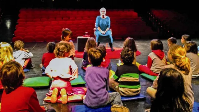 «Παραμύθια με την Ξένια» στο Θέατρο Πόρτα