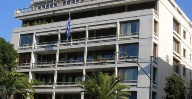 Υπ. Διοικητικής Ανασυγκρότησης: Νωπά τα έργα και οι ημέρες του κ. Μητσοτάκη