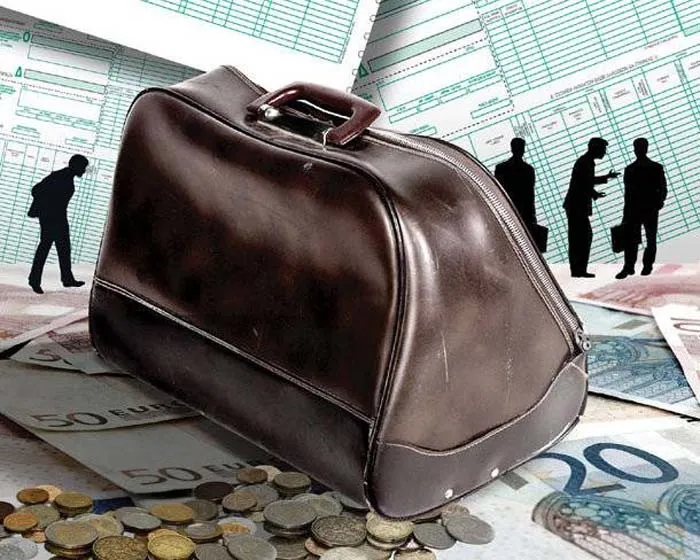 Στο «φως» νέες λίστες για λαθρεμπόριο και φοροδιαφυγή