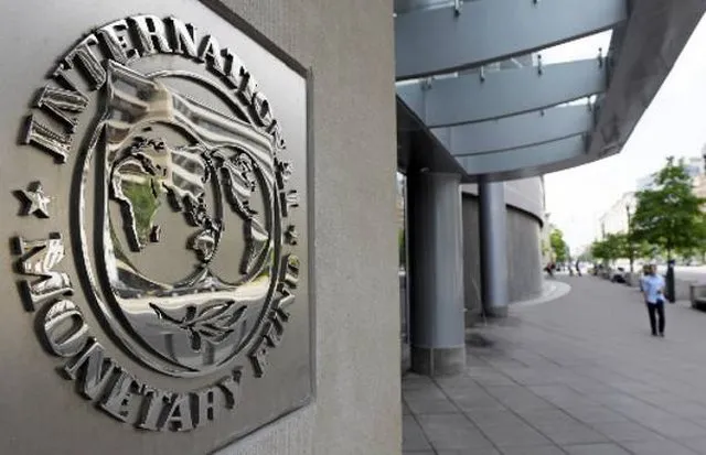 Άνοιξε ο δρόμος για πρόωρη εξόφληση των δανείων του ΔΝΤ