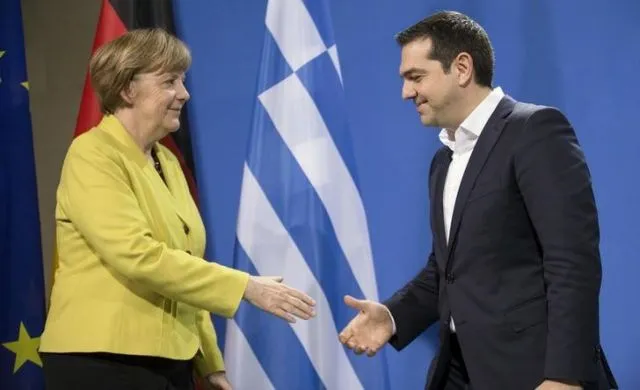 Η ακυβερνησία στη Γερμανία απειλεί την απομείωση του ελληνικού χρέους