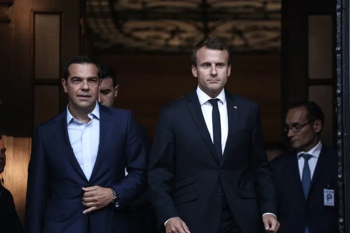 Σε εξέλιξη η συνάντηση Τσίπρα - Μακρόν στο Παρίσι