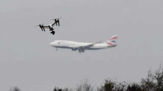 Η σύγκρουση αεροπλάνου με drone χειρότερη απ' ό,τι με πουλί