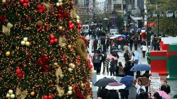 Παραμονή Χριστουγέννων: Ποιες ώρες θα είναι ανοιχτά σήμερα τα καταστήματα