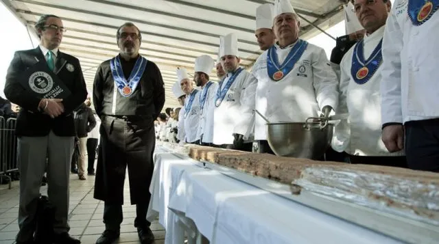 Ρεκόρ Γκίνες στην Καρδίτσα: Η μεγαλύτερη νουγκατίνα στον κόσμο