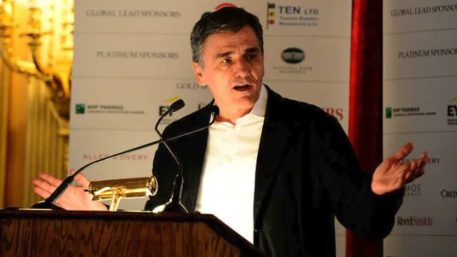 Τσακαλώτος σε επενδυτές: Η Ελλάδα βγαίνει από το μνημόνιο