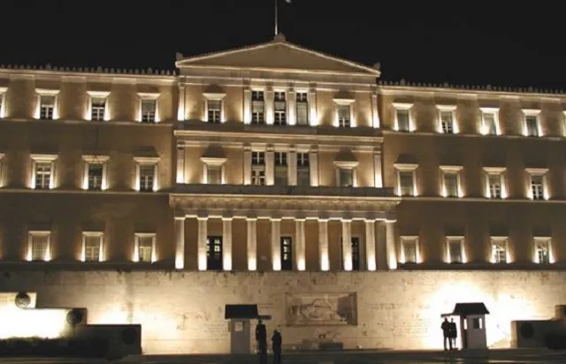 Βουλή: Με 153 «ΝΑΙ»  πέρασε ο προϋπολογισμός του 2018