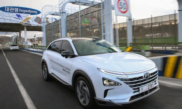 Ηλεκτροκίνητα αυτοκίνητα της Hyundai ταξίδεψαν 190 χλμ