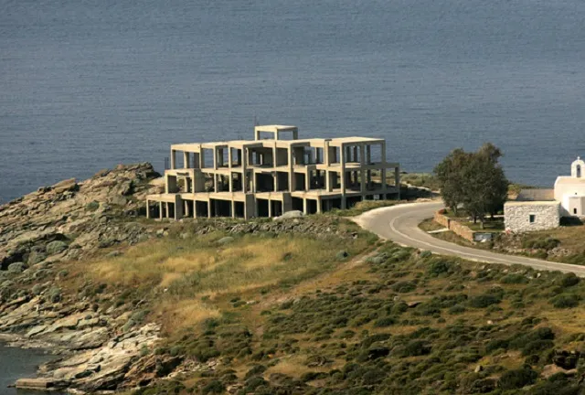 Αυθαίρετα: Ποιοι ιδιοκτήτες θα επιβαρυνθούν με 2.000 ευρώ