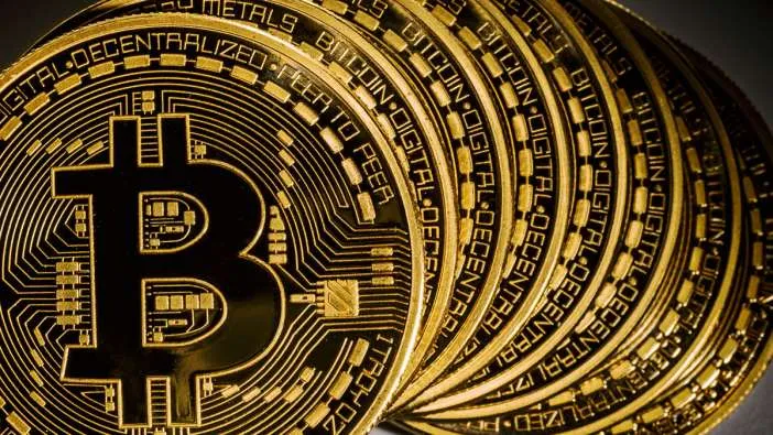 Σημάδια ανάκαμψης για το Bitcoin μετά την κατρακύλα