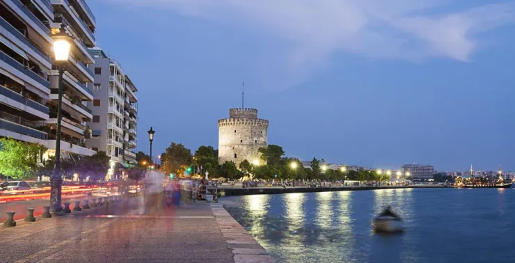 Θεσσαλονίκη: Ρύπανση στο λιμάνι και σε ακτή της πόλης